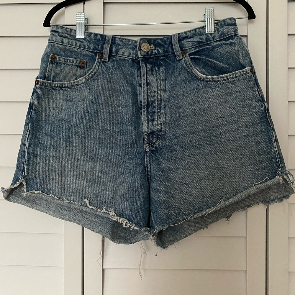 ZARA Slit Straight Denim Short